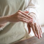 保湿クリームは人気ランキングを使うのがおすすめ